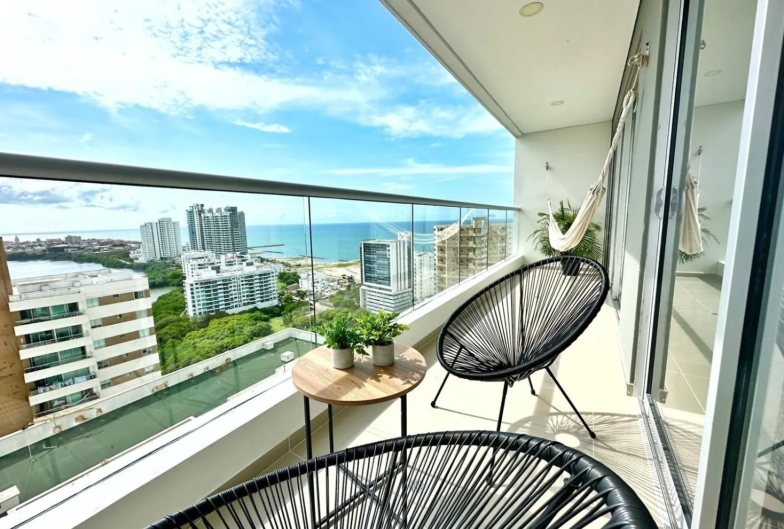 Espectacular Apartamento Piso Alto Con Excelente Vista Al Mar Y A La Ciudad Amurallada Colombia