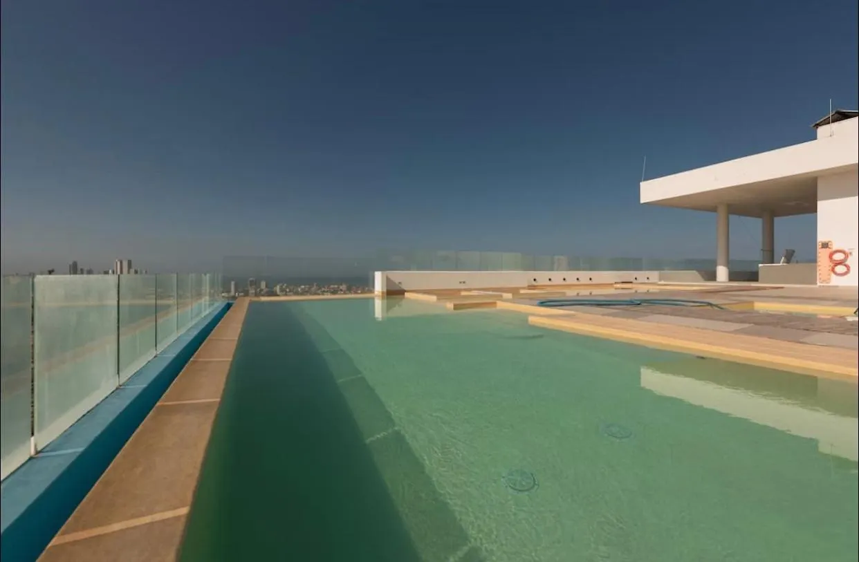 Espectacular Apartamento Piso Alto Con Excelente Vista Al Mar Y A La Ciudad Amurallada