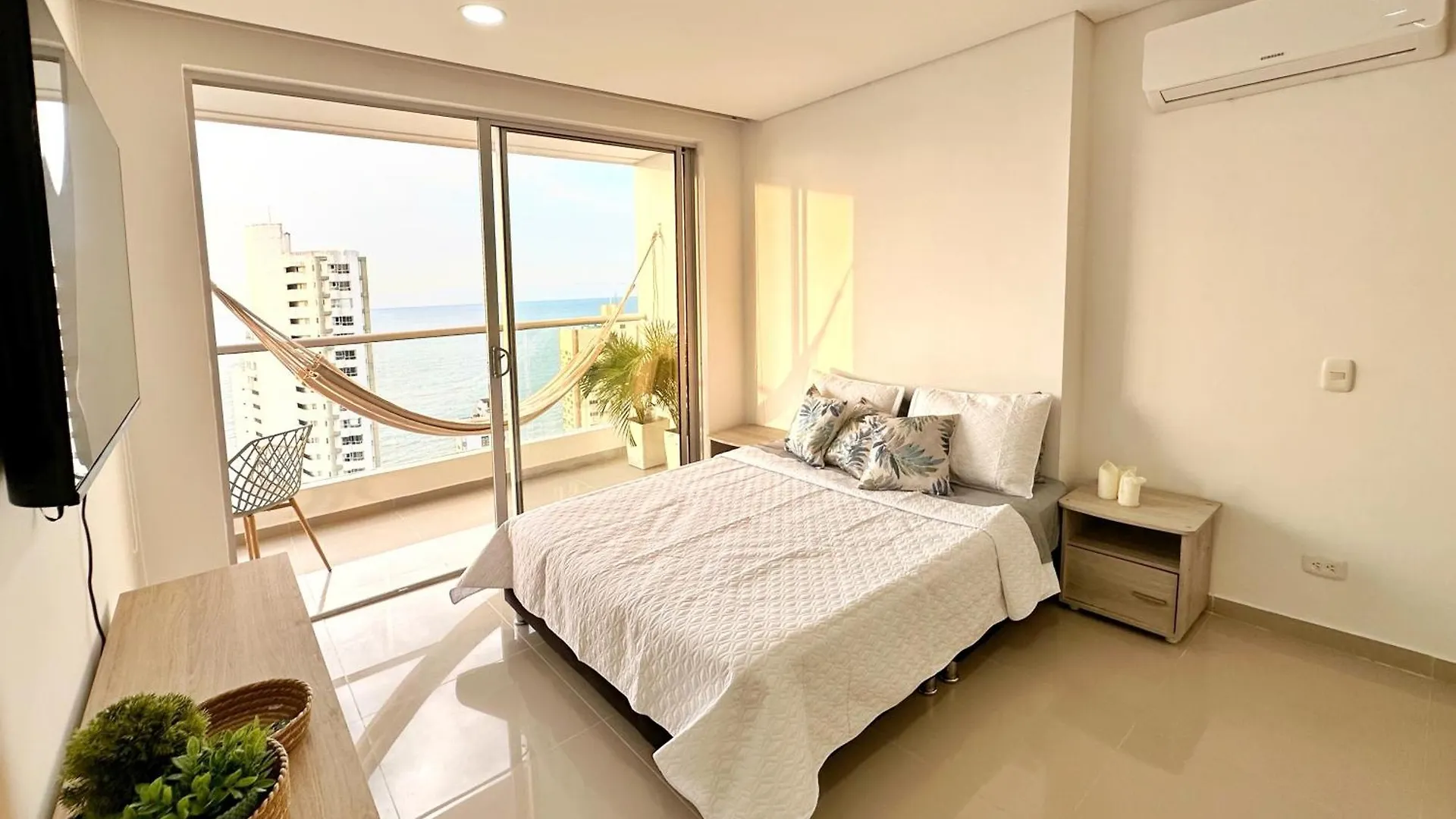 Espectacular Apartamento Piso Alto Con Excelente Vista Al Mar Y A La Ciudad Amurallada Apartment