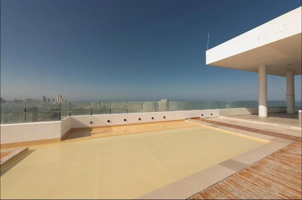 Espectacular Apartamento Piso Alto Con Excelente Vista Al Mar Y A La Ciudad Amurallada Apartment
